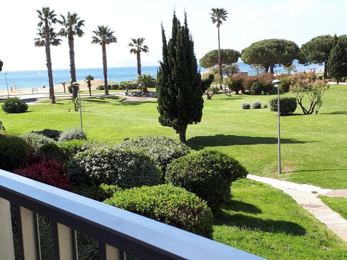 La Londe Les Maures Apartment Екстериор снимка