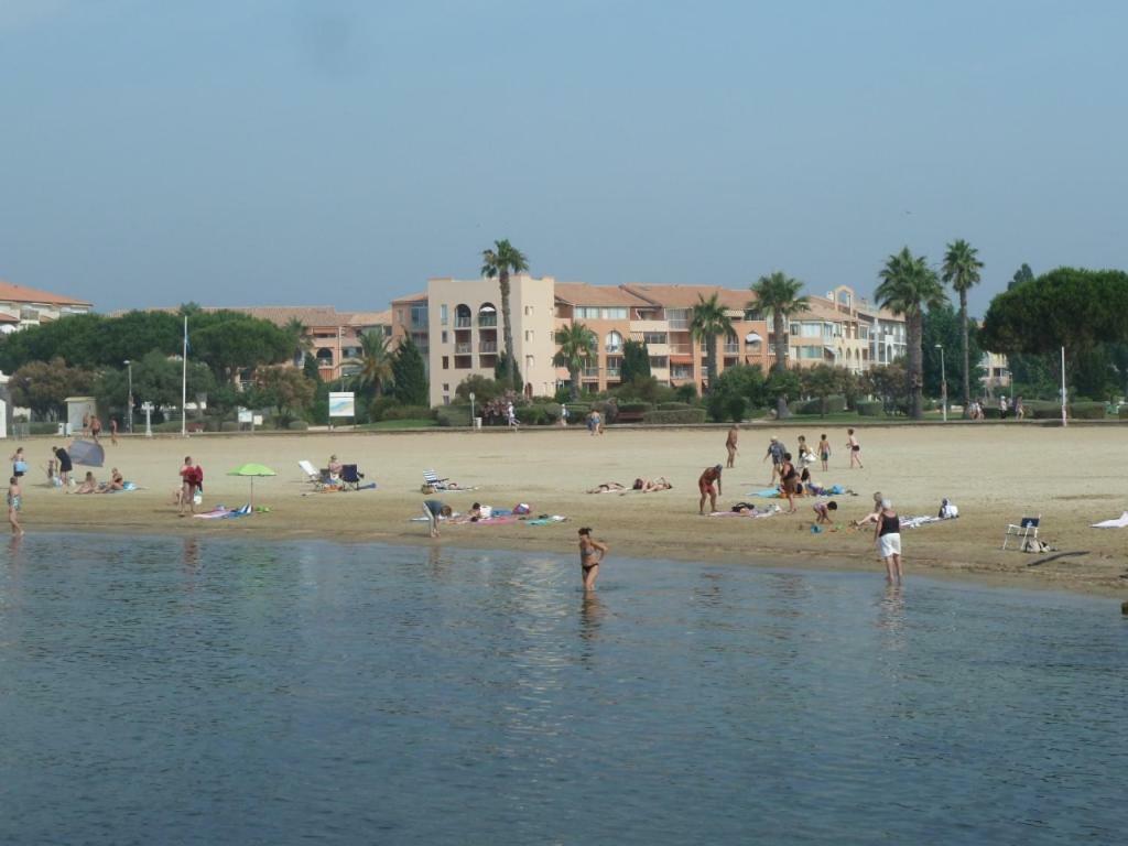 La Londe Les Maures Apartment Екстериор снимка
